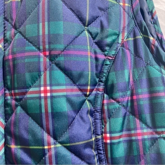 Crown & Ivy green plaid quilted vest, size medium - Picture 3 of 9